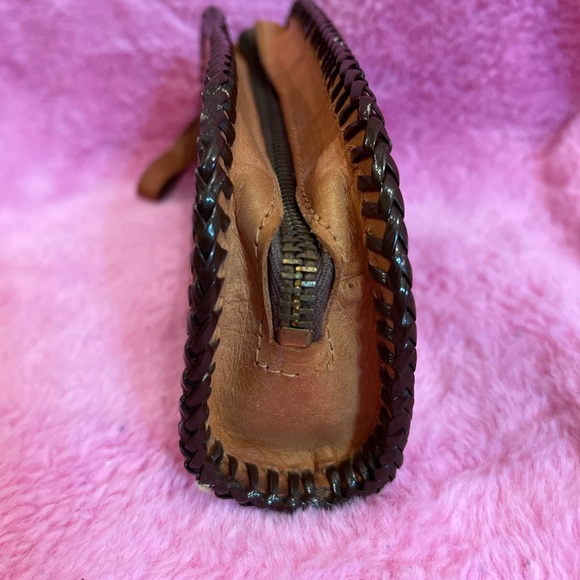 Vintage Antique Leather Hand Tooled Floral Pattern Zippered Purse Clutch - Picture 4 of 16